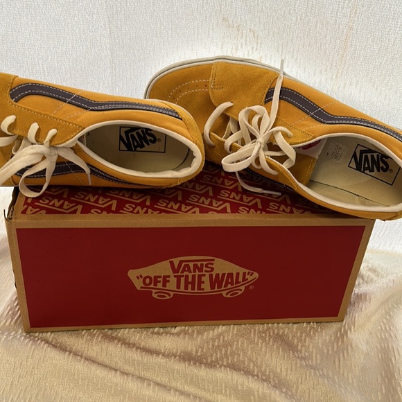 Honey gold men’s sneakers - Picture 2 of 4